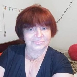 Meet your Posher, Elaine